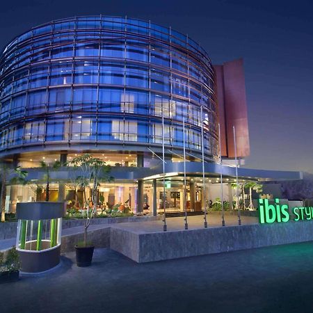 Ibis Styles Jakarta Airport Tangerang Exterior foto